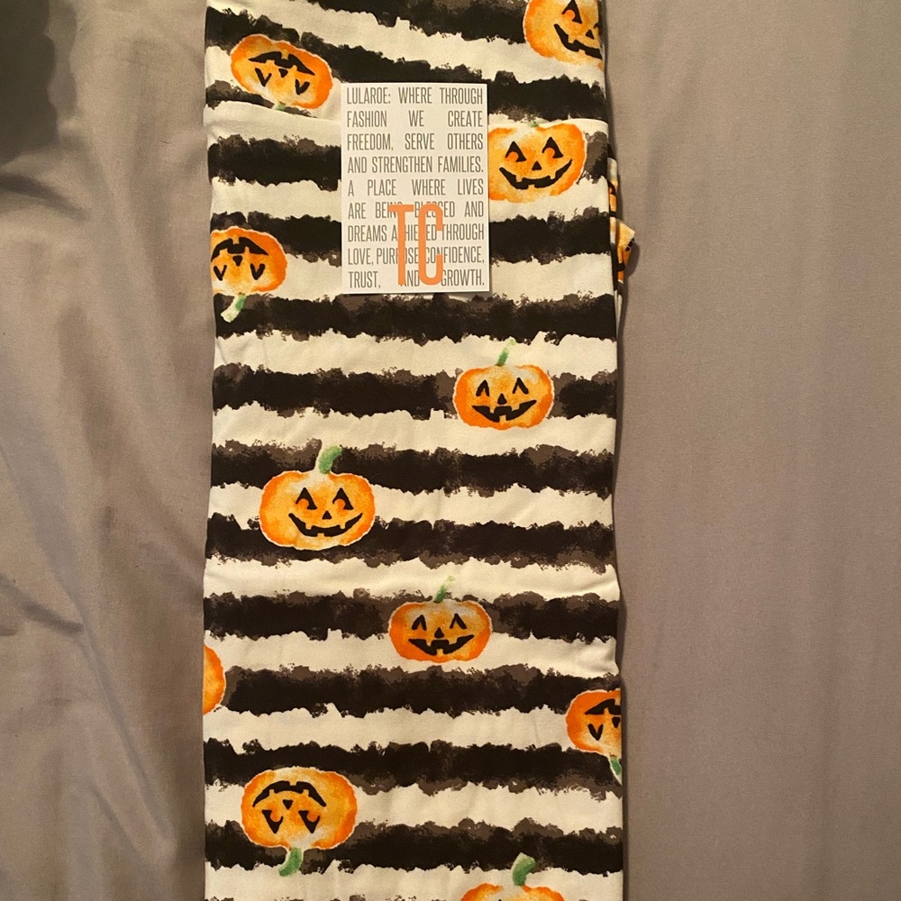 LuLaRoe TC Halloween Leggings. NWT
